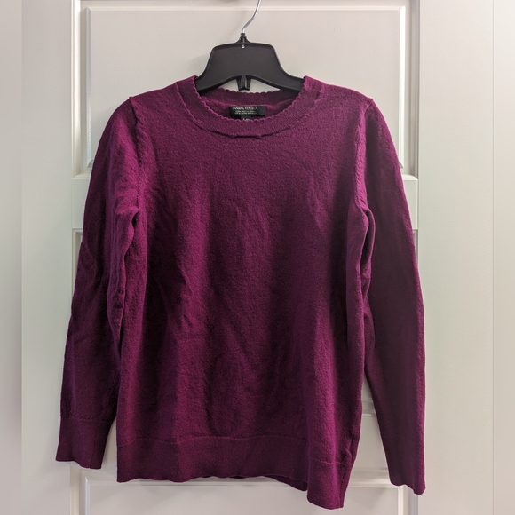 **PULLED** 🎉3/$50🎉 Banana Republic Merino Wool Sweater - Picture 2 of 6